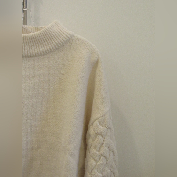 Cozy Off-white Sweater - Picture 2 of 9